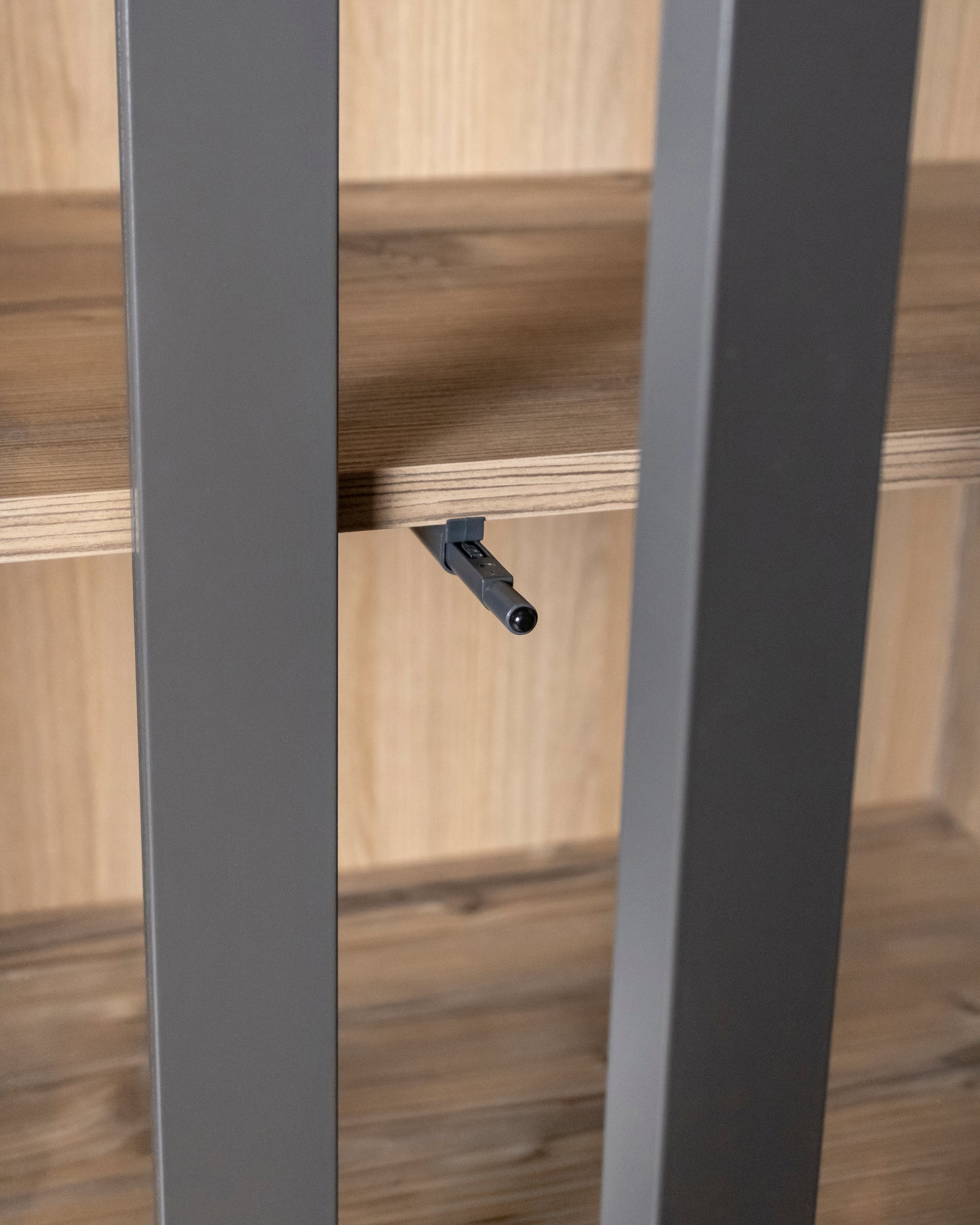 Witryna przeszklona w odcieniu drewna dębowego 79,5 × 40 × 206,4 cm