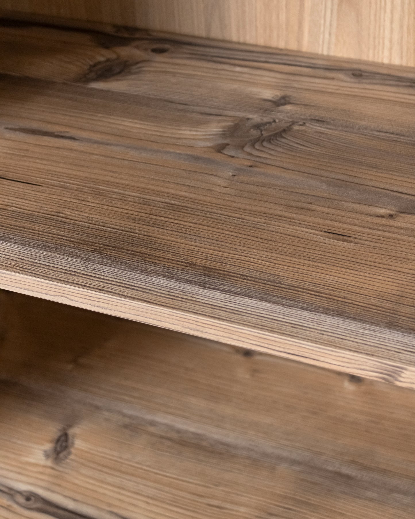 Witryna przeszklona w odcieniu drewna dębowego 79,5 × 40 × 206,4 cm